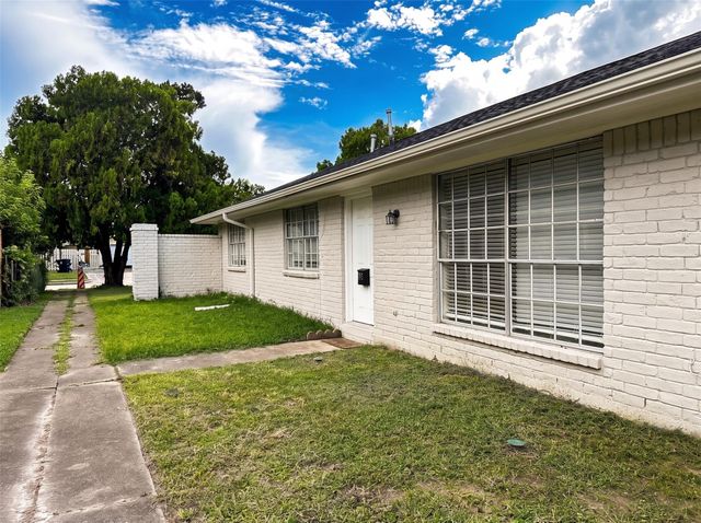 9332 Derrik Drive, Houston, TX 77080