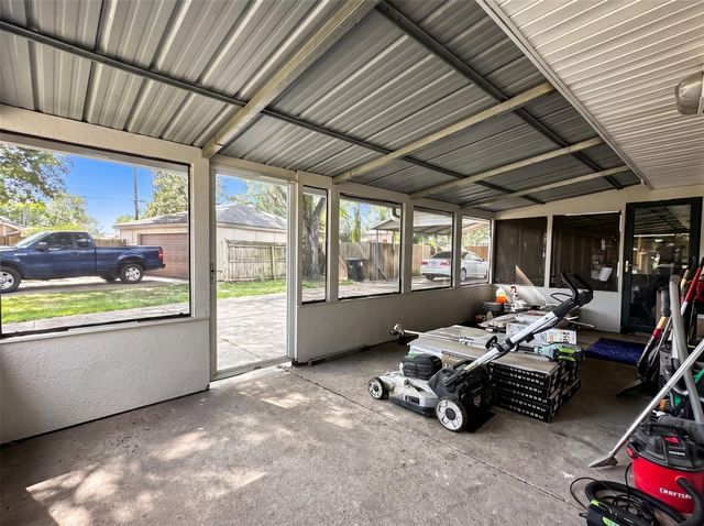 9332 Derrik Drive, Houston, TX 77080