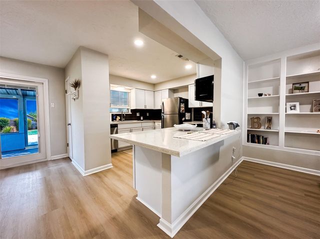 9332 Derrik Drive, Houston, TX 77080