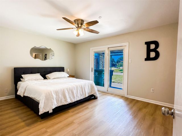 9332 Derrik Drive, Houston, TX 77080