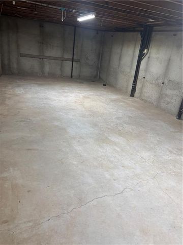 4214 W Haverill Street, St Joseph, MO 64506