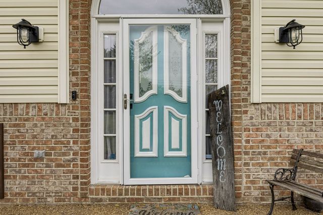 97 Oak Valley Dr, Spring Hill, TN 37174