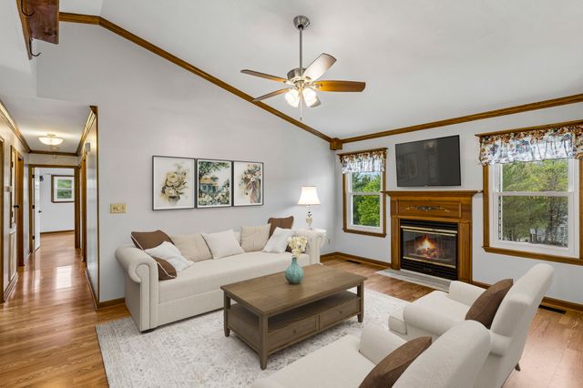 97 Oak Valley Dr, Spring Hill, TN 37174