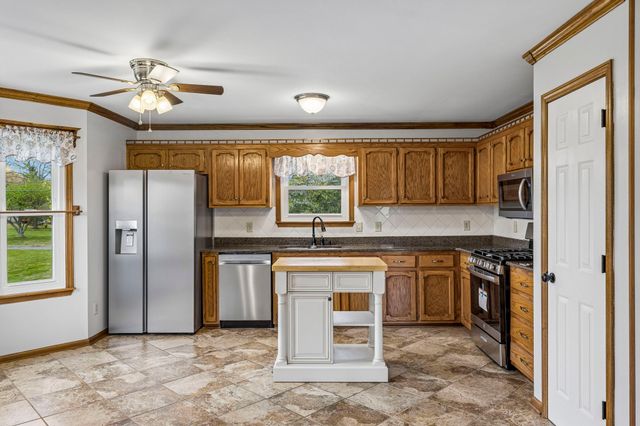 97 Oak Valley Dr, Spring Hill, TN 37174