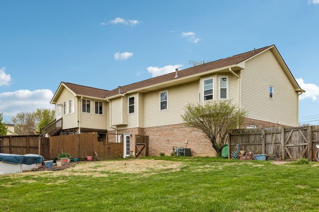 97 Oak Valley Dr, Spring Hill, TN 37174