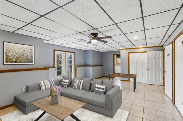 97 Oak Valley Dr, Spring Hill, TN 37174