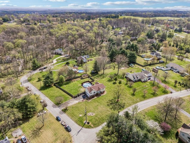 97 Oak Valley Dr, Spring Hill, TN 37174