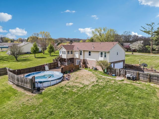 97 Oak Valley Dr, Spring Hill, TN 37174