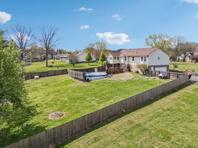 97 Oak Valley Dr, Spring Hill, TN 37174