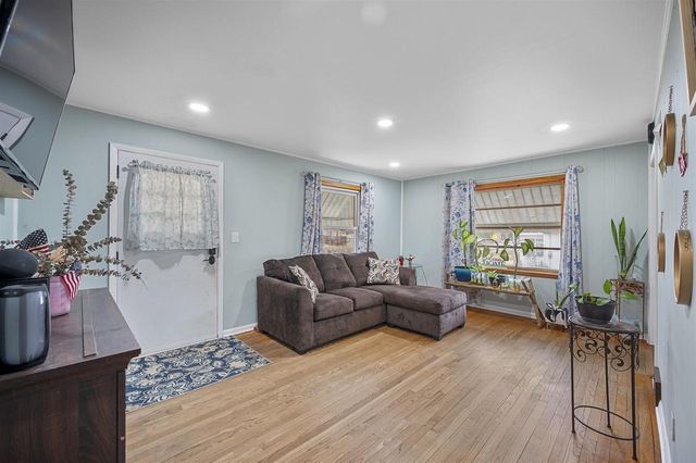 1842 Northwestern Avenue, Madison, WI 53704