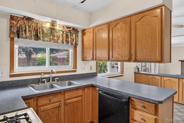 14075 Merriman Road, Livonia, MI 48154