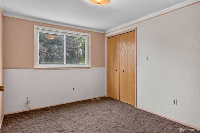 14075 Merriman Road, Livonia, MI 48154