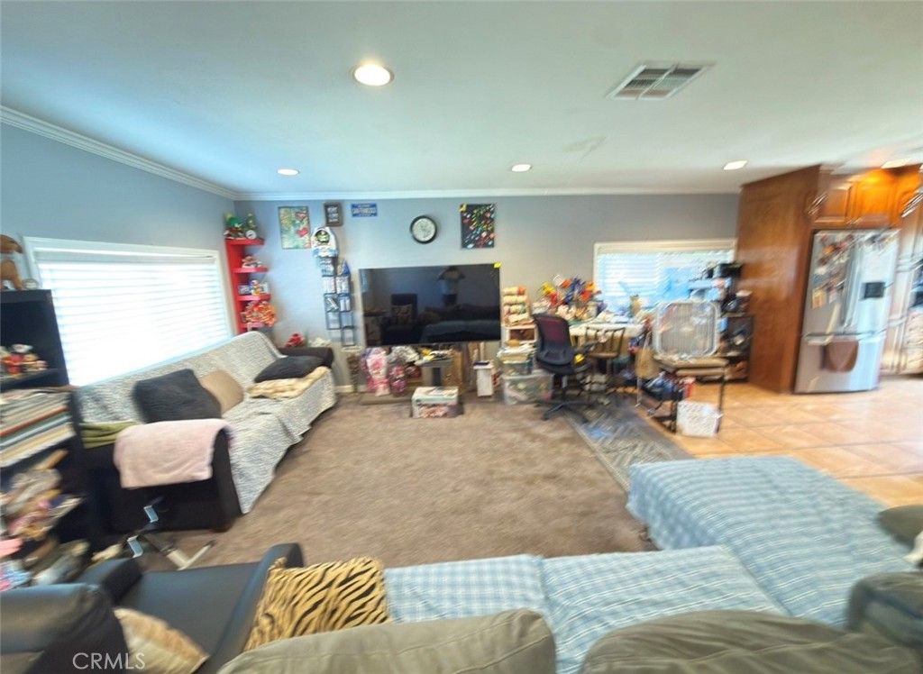 Image 8 of property listing at 1662 Virginia, Colton, CA 92324