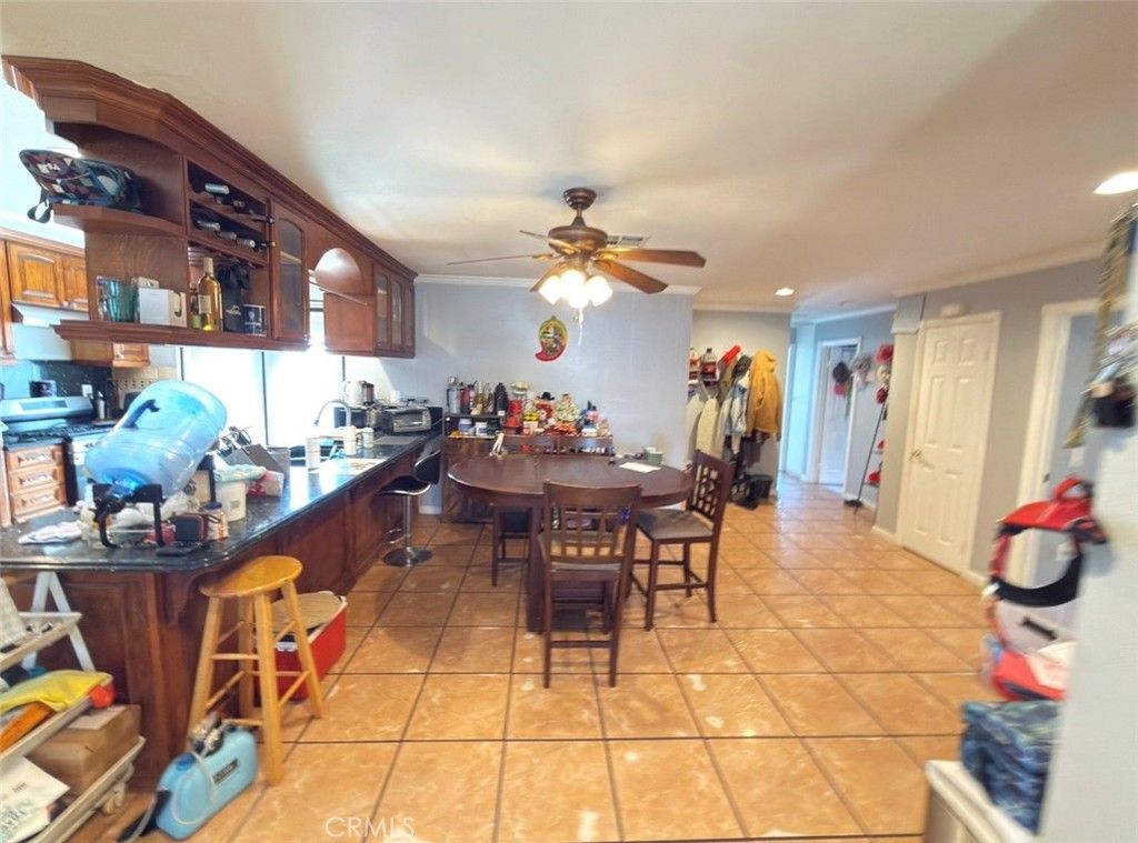 Image 9 of property listing at 1662 Virginia, Colton, CA 92324