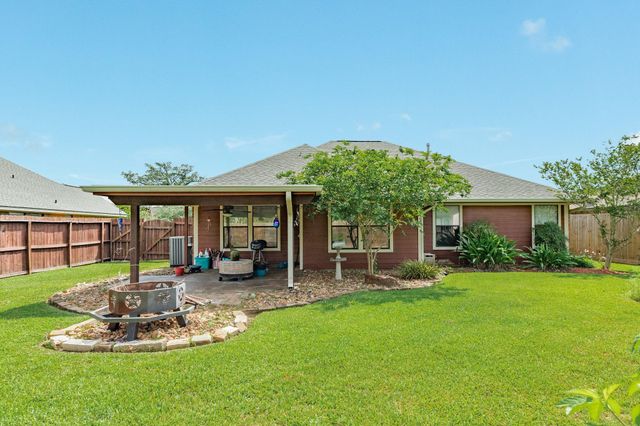 1038 Cardinal Drive, Richwood, TX 77566