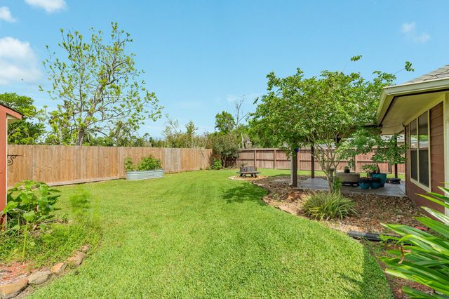 1038 Cardinal Drive, Richwood, TX 77566