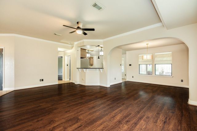 1038 Cardinal Drive, Richwood, TX 77566