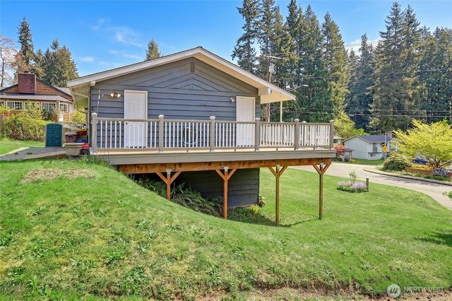 17810 Olympic View Drive, Edmonds, WA 98026