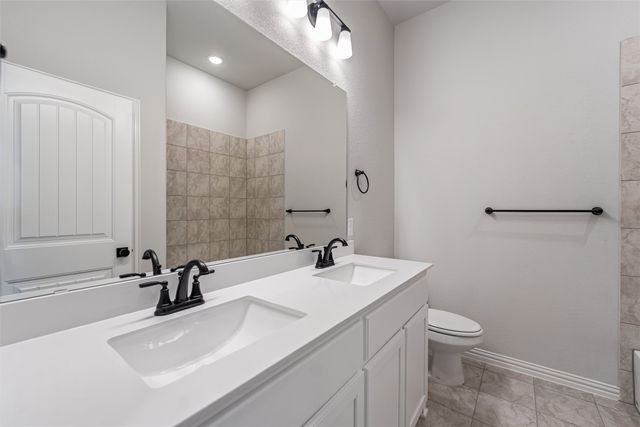 140 Oak Grove Way, Springtown, TX 76082