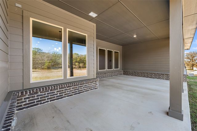 140 Oak Grove Way, Springtown, TX 76082