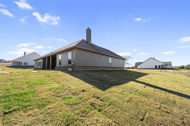 140 Oak Grove Way, Springtown, TX 76082