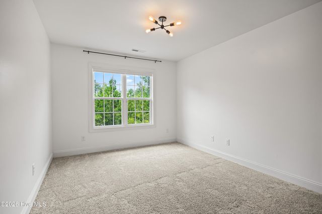 877 Stormy Gale Lane, Sneads Ferry, NC 28460