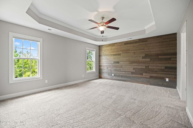 877 Stormy Gale Lane, Sneads Ferry, NC 28460