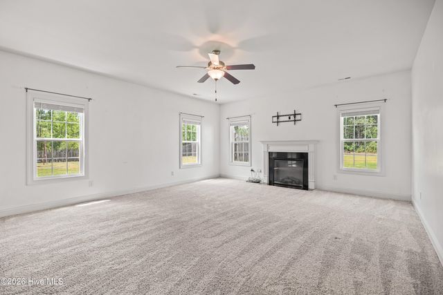 877 Stormy Gale Lane, Sneads Ferry, NC 28460