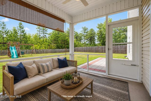 877 Stormy Gale Lane, Sneads Ferry, NC 28460