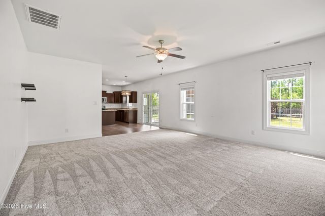 877 Stormy Gale Lane, Sneads Ferry, NC 28460