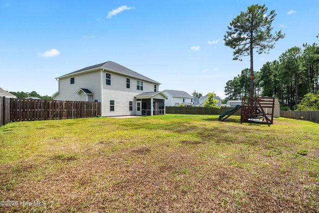 877 Stormy Gale Lane, Sneads Ferry, NC 28460