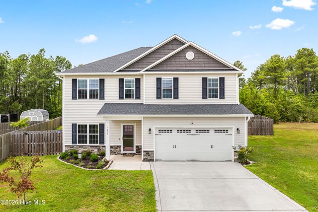 877 Stormy Gale Lane, Sneads Ferry, NC 28460
