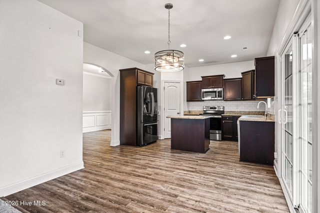 877 Stormy Gale Lane, Sneads Ferry, NC 28460