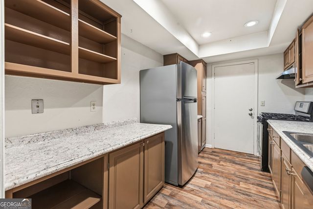 6851 Roswell Road D-15, Sandy Springs, GA 30328