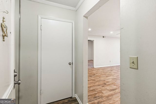 6851 Roswell Road D-15, Sandy Springs, GA 30328