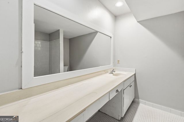 6851 Roswell Road D-15, Sandy Springs, GA 30328