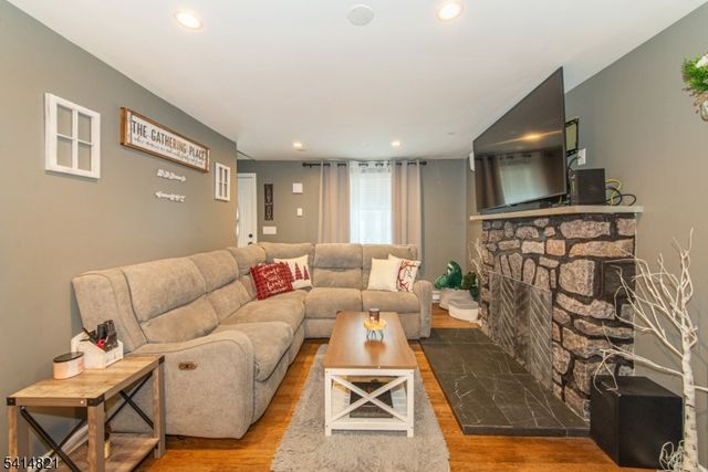 2129 Lakeside Dr W, Vernon Twp., NJ 07422