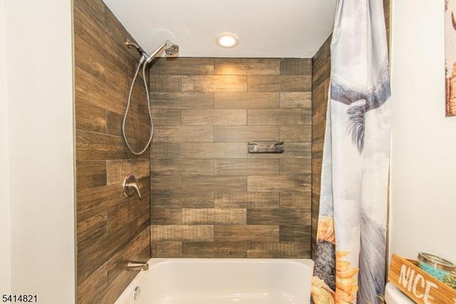 2129 Lakeside Dr W, Vernon Twp., NJ 07422