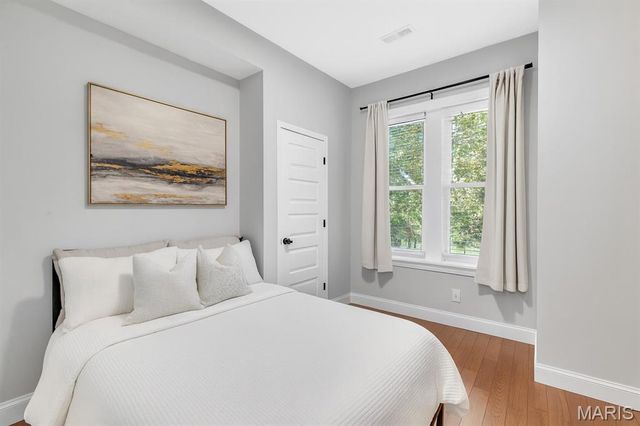 3964 Arsenal Street, St Louis, MO 63116