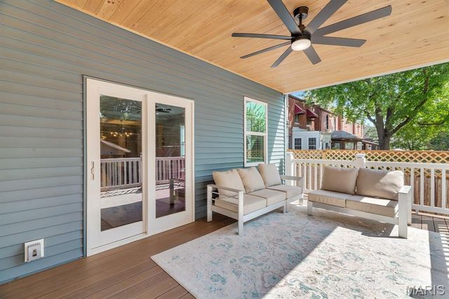 3964 Arsenal Street, St Louis, MO 63116