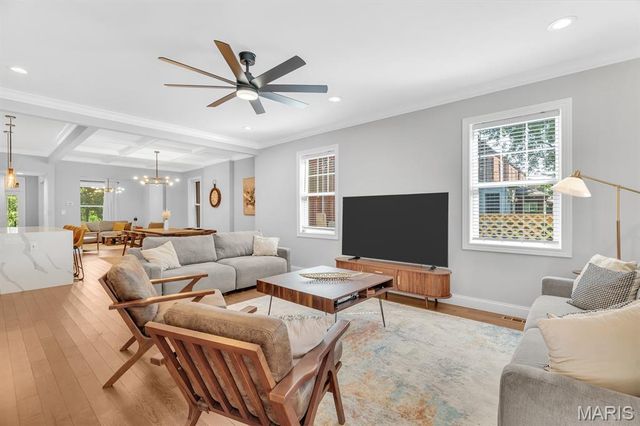 3964 Arsenal Street, St Louis, MO 63116