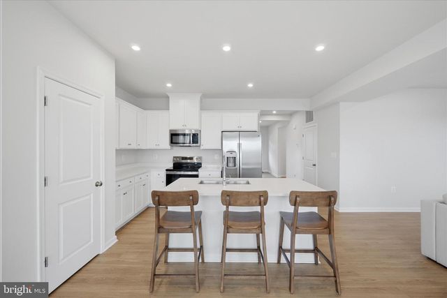 421 NATIONAL ST, Ranson, WV 25438