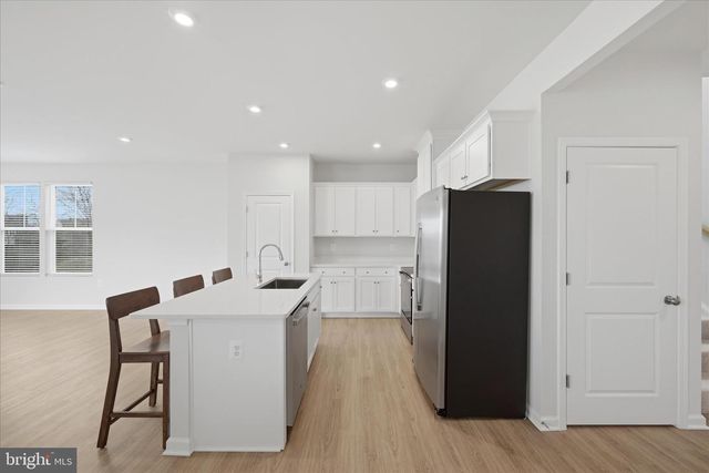 421 NATIONAL ST, Ranson, WV 25438