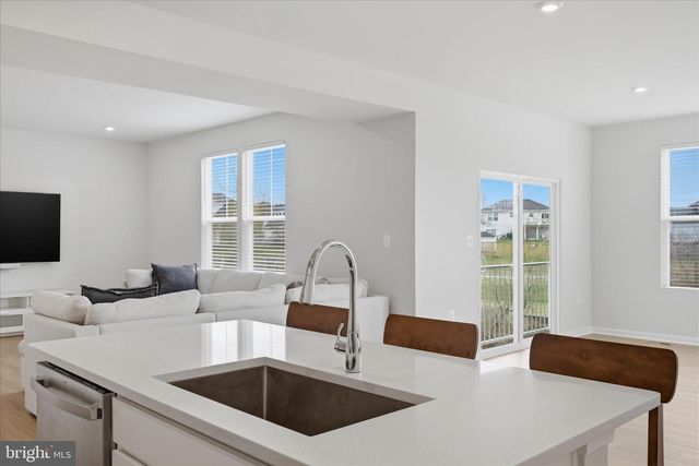 421 NATIONAL ST, Ranson, WV 25438