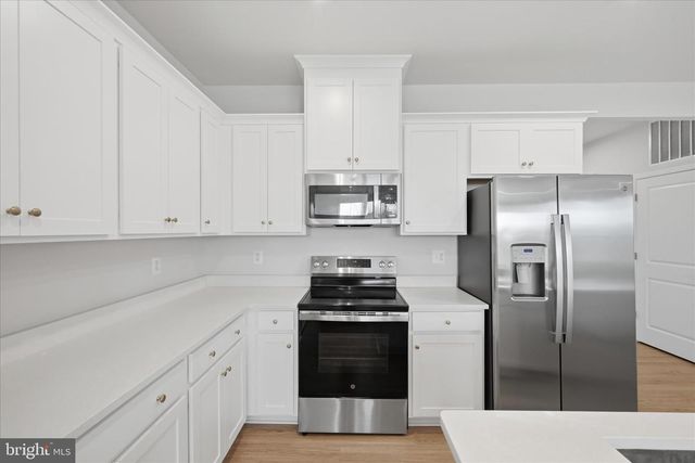 421 NATIONAL ST, Ranson, WV 25438