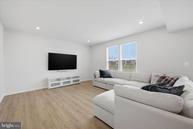 421 NATIONAL ST, Ranson, WV 25438