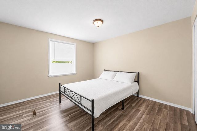 206 COVE RD, Baltimore, MD 21221