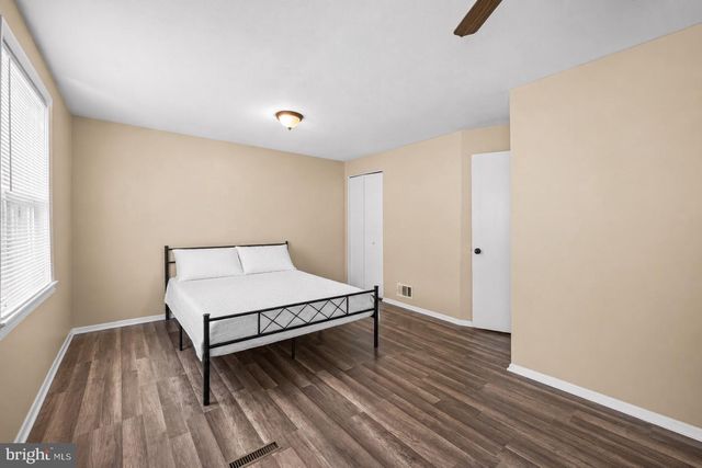 206 COVE RD, Baltimore, MD 21221