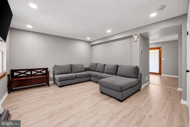 206 COVE RD, Baltimore, MD 21221