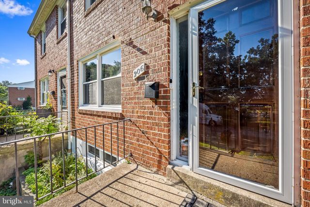 206 COVE RD, Baltimore, MD 21221